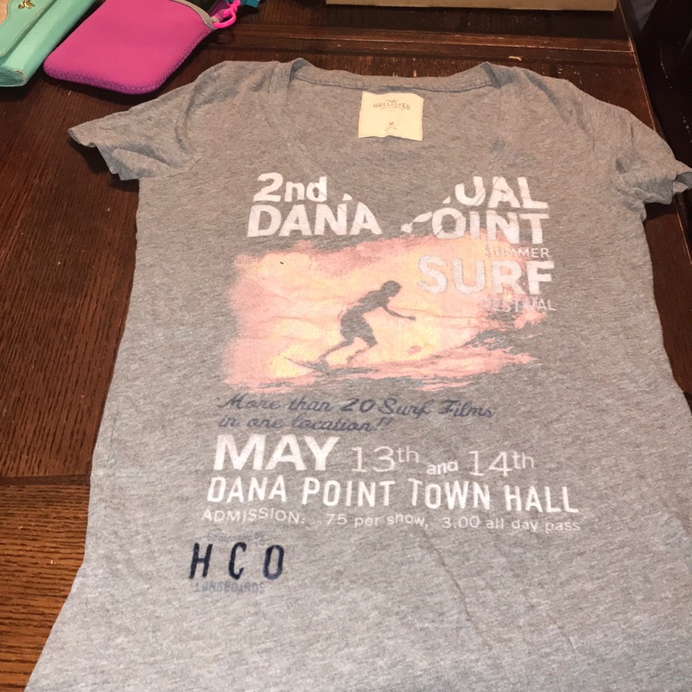 Holister tee
